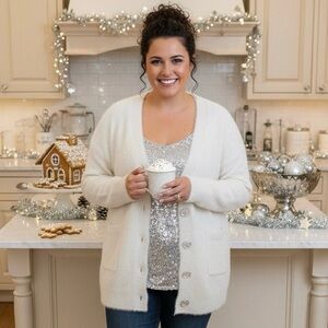 Chic Soul Ivory Cardigan - Silver Shell Buttons